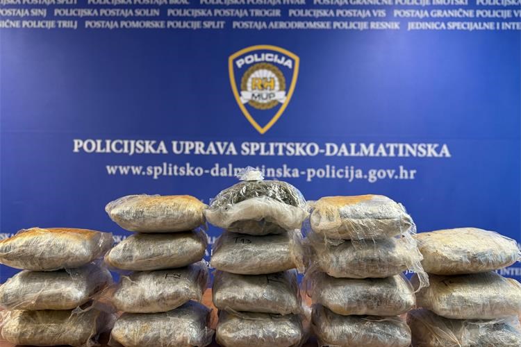 Slika /PU splitsko-dalmatinska 2025 NOVO/Droga/Marihuana.jpg